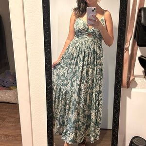 Summer leaf print maxi dress